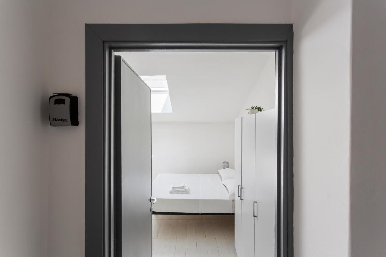 Апартаменты Studio Apt - Duomo 6 Милан Экстерьер фото