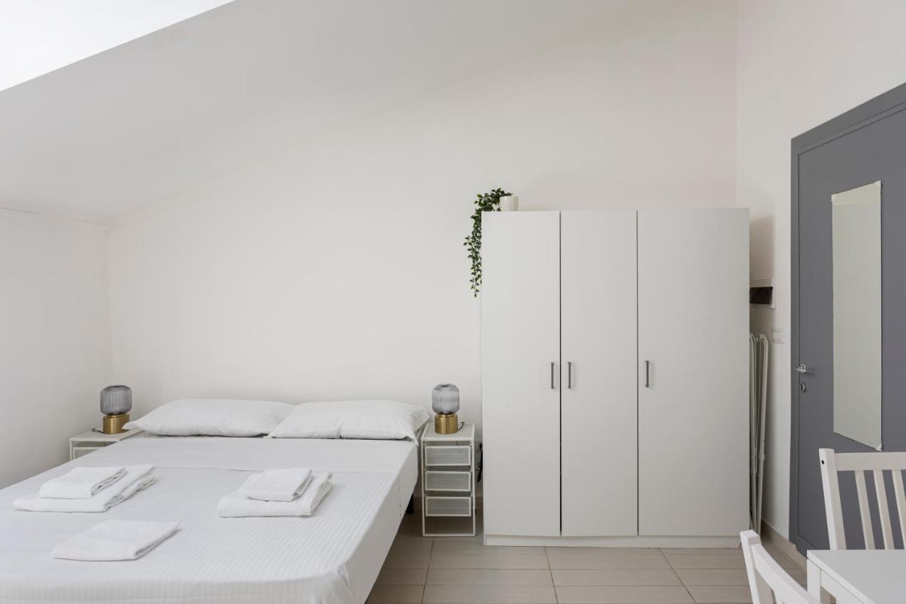 Апартаменты Studio Apt - Duomo 6 Милан Экстерьер фото