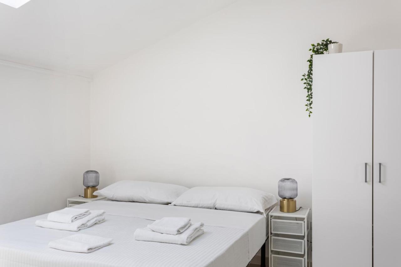 Апартаменты Studio Apt - Duomo 6 Милан Экстерьер фото